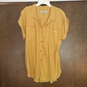 Linen short sleeve button down